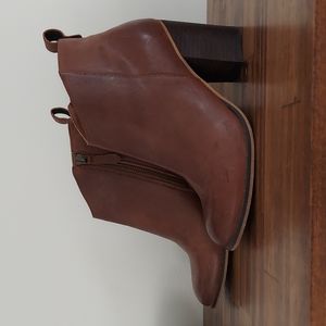 Nordstrom B.P brown ankel boots